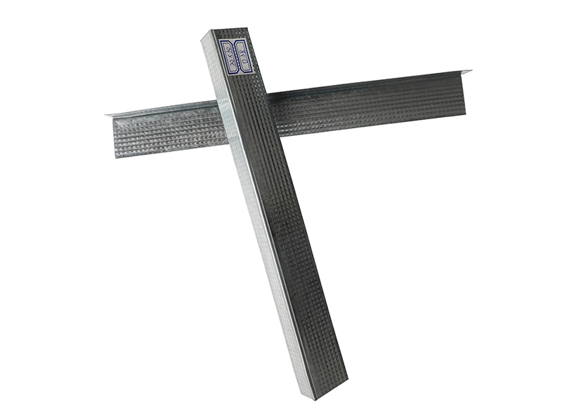 wall angle with dots